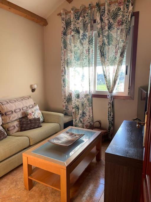 Chalet Casa Con Piscina En Arbo Vigo 外观 照片